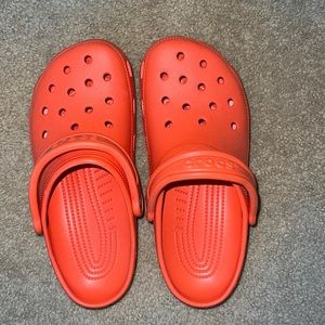 Crocs orange